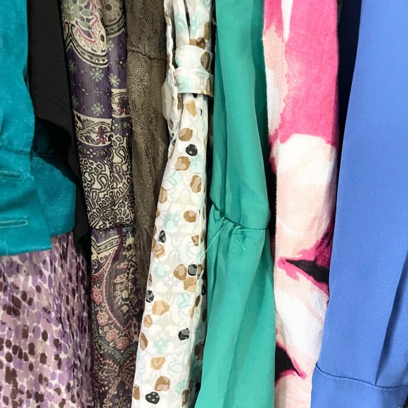 Resellers Mystery Box - Bundle of Women’s Resale Clothing - 5lbs - Picture 7 of 15